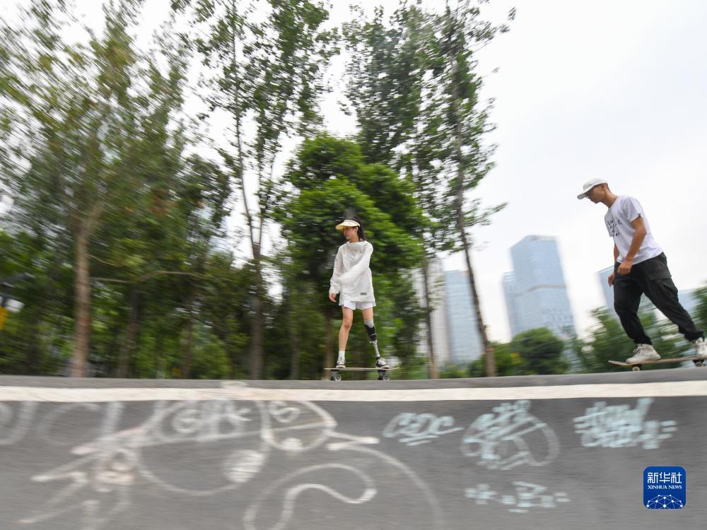 尊亿娱乐手机版网页